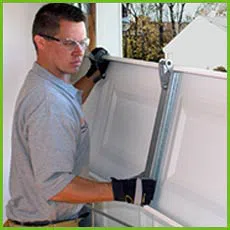 Garage Door Shop Repairs Los Angeles, CA 323-396-9077